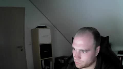 here4y online show from October 6, 2025, 10:12 am