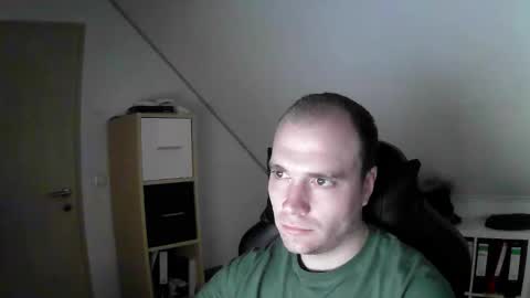 here4y online show from November 30, 2025, 10:41 am