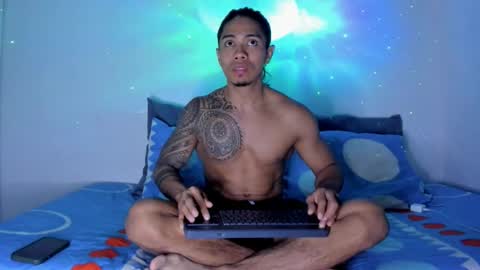 i am juan musiry independent model  online show from November 15, 2025, 5:49 am