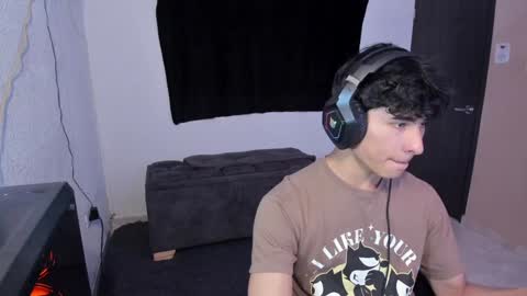 Snapshot of j_u_p_i_t_e_r chatting on December 10, 2024, 3:12 pm Noah online show from December 10, 2024, 3:12 pm