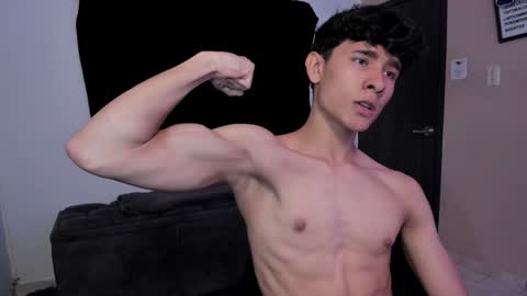 Snapshot of j_u_p_i_t_e_r chatting on December 13, 2024, 3:54 pm Noah online show from December 13, 2024, 3:54 pm