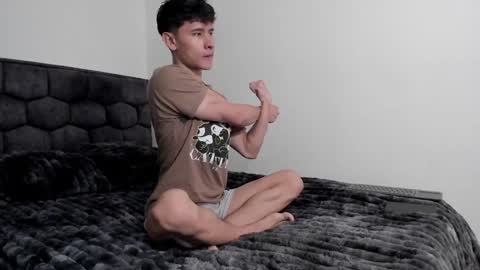 Snapshot of j_u_p_i_t_e_r chatting on January 27, 2025, 2:35 pm Noah online show from January 27, 2025, 2:35 pm