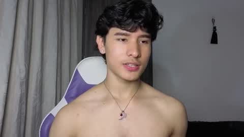 Snapshot of j_u_p_i_t_e_r chatting on October 26, 2025, 1:39 pm Noah online show from October 26, 2025, 1:39 pm