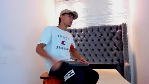 Jacoock online show from November 4, 2025, 3:49 am