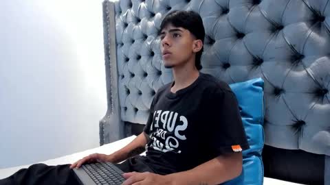 Jacoock online show from November 20, 2025, 3:39 am