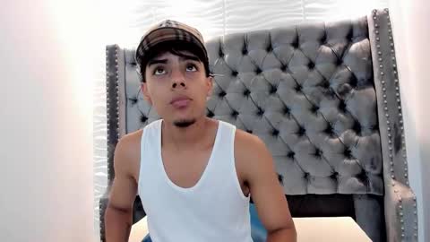 Jacoock online show from November 25, 2025, 4:01 am