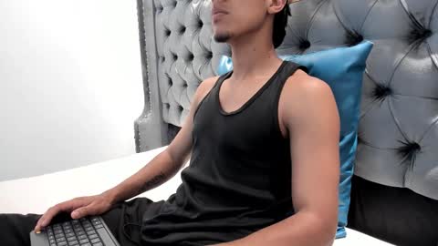 Jacoock online show from November 26, 2025, 3:51 am