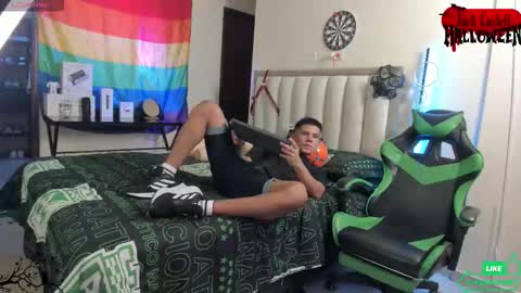 Snapshot of jack_castell chatting on September 15, 2025, 11:32 am JACK CASTELL online show from September 15, 2025, 11:32 am