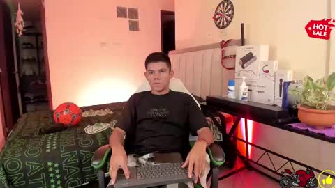 Snapshot of jack_castell chatting on October 8, 2025, 11:08 am JACK CASTELL online show from October 8, 2025, 11:08 am