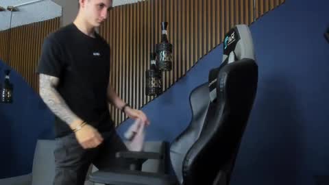 Jackson Olsen online show from February 10, 2025, 10:30 pm