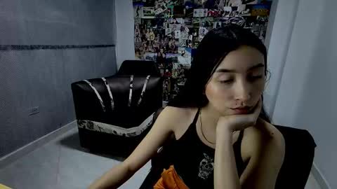 jackyrosee2323 online show from October 22, 2025, 3:18 am