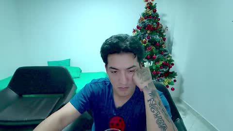 jackyrosee2323 online show from December 14, 2025, 10:36 pm