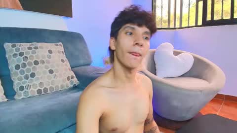 Snapshot of jacobo__parker21 chatting on February 17, 2025, 8:36 pm jacobo parker online show from February 17, 2025, 8:36 pm