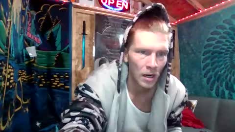 jacobsinthehood online show from December 16, 2025, 5:40 pm