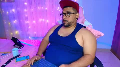 Snapshot of jacoob_woods chatting on February 15, 2025, 4:58 am daddy sir master bear online show from February 15, 2025, 4:58 am