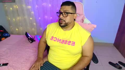 Snapshot of jacoob_woods chatting on February 19, 2025, 3:28 am daddy sir master bear online show from February 19, 2025, 3:28 am
