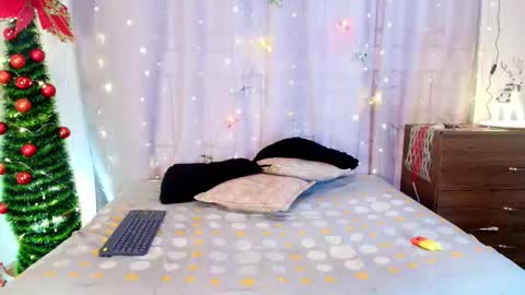  Jade Brunete  online show from December 17, 2025, 8:26 pm