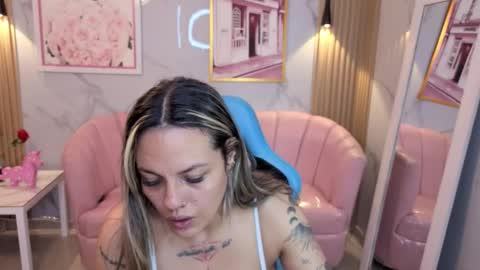 Snapshot of jade_jones_a chatting on September 13, 2025, 3:50 am Jade online show from September 13, 2025, 3:50 am