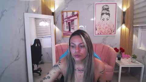 Snapshot of jade_jones_a chatting on October 19, 2025, 3:40 am Jade online show from October 19, 2025, 3:40 am