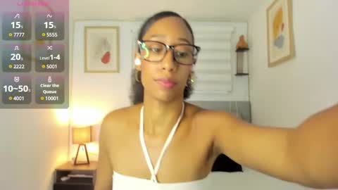 Snapshot of jade_obi chatting on March 6, 2025, 4:28 pm Jade smile online show from March 6, 2025, 4:28 pm