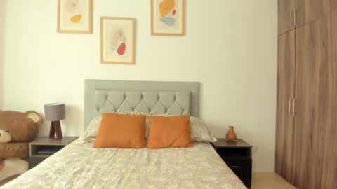 Snapshot of jade_obi chatting on September 23, 2025, 3:37 pm Jade smile online show from September 23, 2025, 3:37 pm