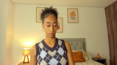 Snapshot of jade_obi chatting on October 2, 2025, 3:19 pm Jade smile online show from October 2, 2025, 3:19 pm