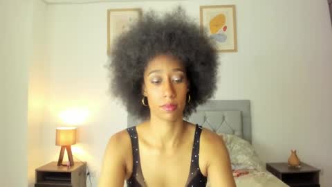 Snapshot of jade_obi chatting on October 7, 2025, 3:31 pm Jade smile online show from October 7, 2025, 3:31 pm