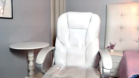 Snapshot of jade_scarllet chatting on December 28, 2024, 6:39 am karlla scarlet online show from December 28, 2024, 6:39 am