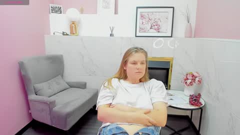 Jade online show from February 2, 2025, 4:32 pm