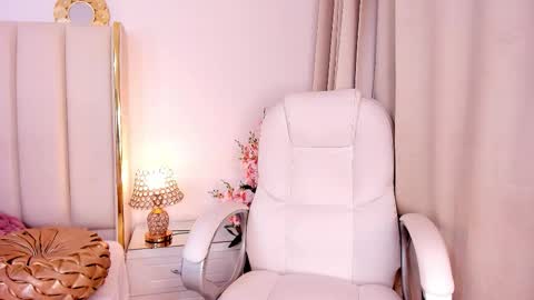 Snapshot of jadebennett chatting on September 25, 2025, 4:38 am jadebennett online show from September 25, 2025, 4:38 am