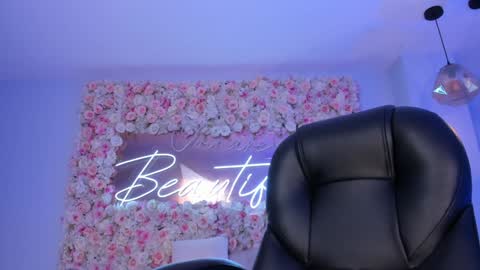 Snapshot of jadeevansx chatting on January 3, 2025, 9:05 pm JADE EVANS online show from January 3, 2025, 9:05 pm