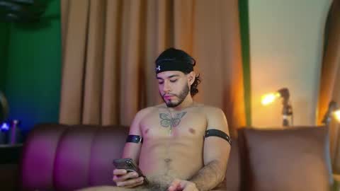 Snapshot of jadenfeynman chatting on November 6, 2025, 4:57 am Jaden Feynman online show from November 6, 2025, 4:57 am