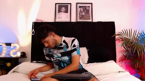 Snapshot of jaiden_thoner chatting on November 23, 2025, 6:13 am Jaiden online show from November 23, 2025, 6:13 am