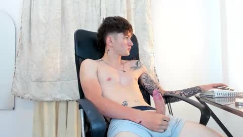 Snapshot of jake_kyle chatting on September 19, 2025, 7:47 pm Jake online show from September 19, 2025, 7:47 pm