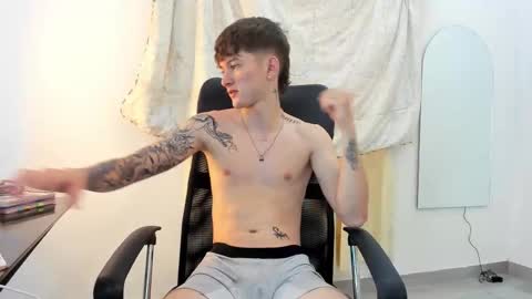 Snapshot of jake_kyle chatting on October 6, 2025, 9:23 pm Jake online show from October 6, 2025, 9:23 pm