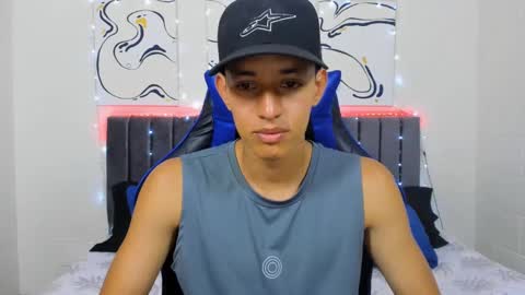 Snapshot of jake_shadow14 chatting on December 2, 2024, 10:12 pm Hi guys im new 3 online show from December 2, 2024, 10:12 pm