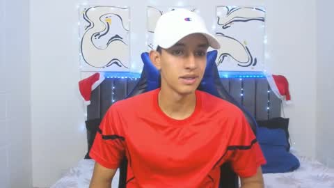 Snapshot of jake_shadow14 chatting on December 10, 2024, 5:22 pm Hi guys im new 3 online show from December 10, 2024, 5:22 pm