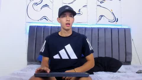 Snapshot of jake_shadow14 chatting on February 8, 2025, 3:53 pm Hi guys im new 3 online show from February 8, 2025, 3:53 pm