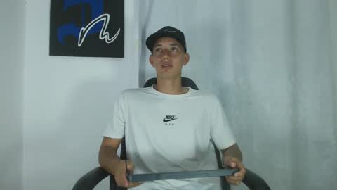 Snapshot of jake_shadow14 chatting on February 28, 2025, 6:41 pm Hi guys im new 3 online show from February 28, 2025, 6:41 pm