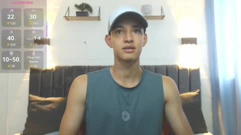 Snapshot of jake_shadow14 chatting on September 19, 2025, 5:35 pm Hi guys im new 3 online show from September 19, 2025, 5:35 pm