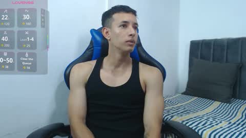 Snapshot of jake_shadow14 chatting on November 11, 2025, 10:10 pm Hi guys im new 3 online show from November 11, 2025, 10:10 pm