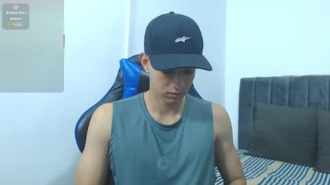 Snapshot of jake_shadow14 chatting on November 25, 2025, 2:22 am Hi guys im new 3 online show from November 25, 2025, 2:22 am