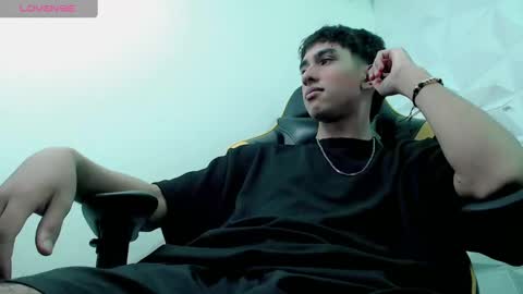 jake_tripp online show from December 17, 2024, 9:39 am