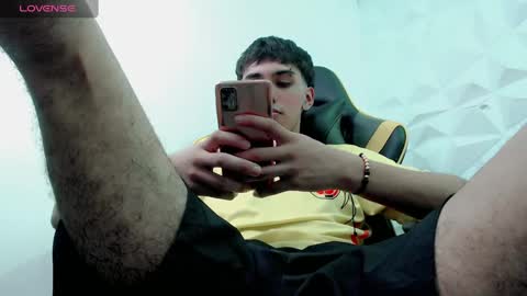 jake_tripp online show from December 21, 2024, 4:52 am