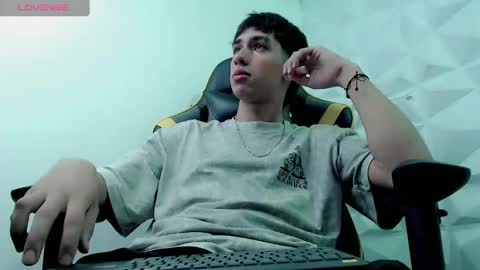 jake_tripp online show from December 28, 2024, 3:37 am