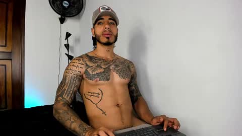 Snapshot of jakee_brown chatting on January 11, 2025, 1:27 am Santiago online show from January 11, 2025, 1:27 am