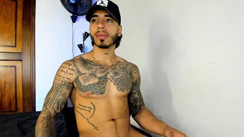 Snapshot of jakee_brown chatting on January 28, 2025, 5:00 am Santiago online show from January 28, 2025, 5:00 am