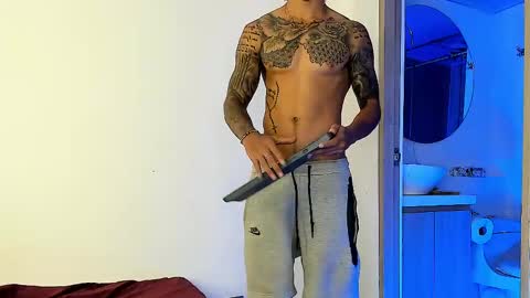 Snapshot of jakee_brown chatting on February 17, 2025, 12:21 am Santiago online show from February 17, 2025, 12:21 am