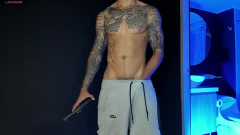 Snapshot of jakee_brown chatting on March 5, 2025, 6:54 am Santiago online show from March 5, 2025, 6:54 am