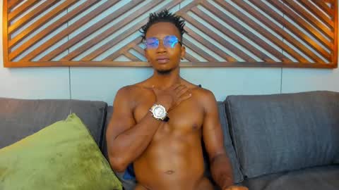 Snapshot of jamalmyst_ chatting on February 14, 2025, 1:02 am online show from February 14, 2025, 1:02 am